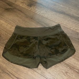 Old Unique Size 2 Lululemon Camouflage Speed Short